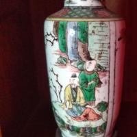 antico vaso cinese, con supporto in legno