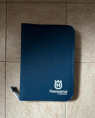 Porta documenti Husquvarna