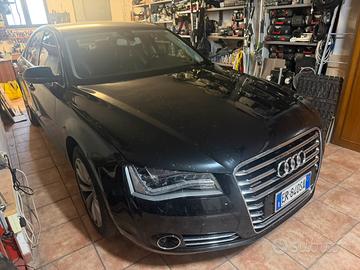 Audi A8 - V8 - 4.2cc - 351cv - diesel
