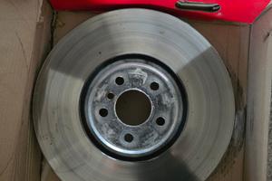 Coppia Dischi Freno Anteriori Originali BMW M850i 