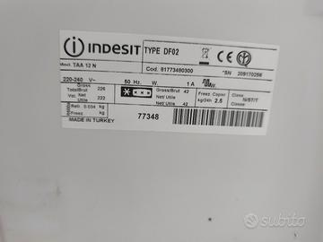 frigorifero colore bianco 