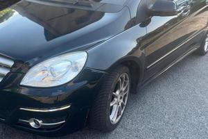 Mercedes benz 200