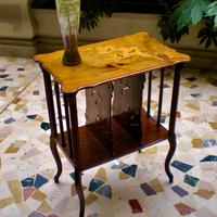 Tavolino da musica Galle