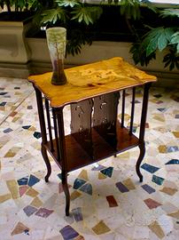 Tavolino da musica Galle