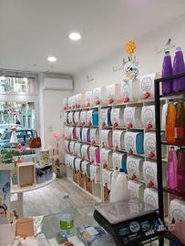 ATTREZZATURA PER NEGOZIO DETERSIVI ALLA SPINA