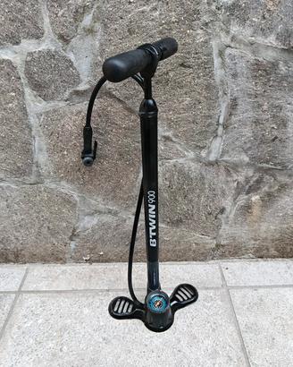 pompa per bicicletta 