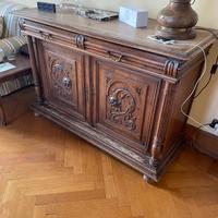 Credenza antica