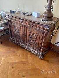 Credenza antica