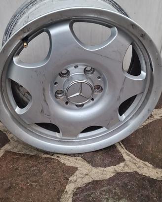 Cerchi in lega da 16 pollici Mercedes classe B 