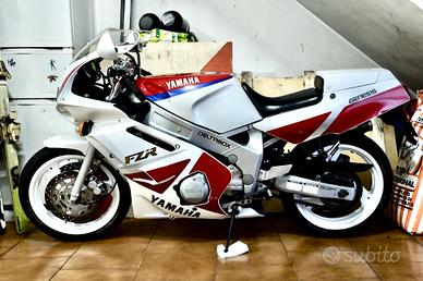 Yamaha FZR 600 1991 Pari al nuovo