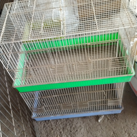 Gabbie con fondo in plastica