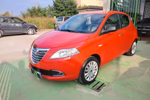Lancia Ypsilon 1.2 69 CV 5 porte GPL Ecochic Plati
