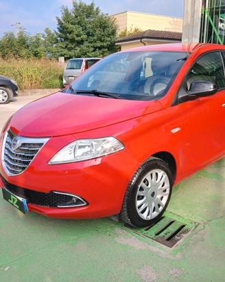 Lancia Ypsilon 1.2 69 CV 5 porte GPL Ecochic Plati