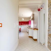 Soluzione indipendente bifamiliare ristrutturata c