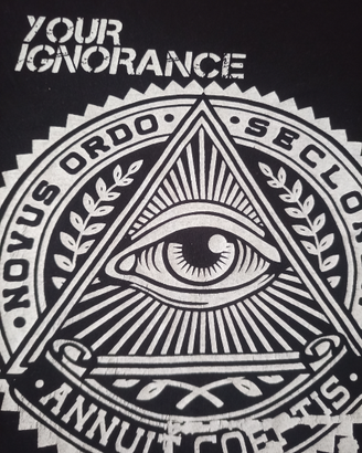 T-shirt Nwo Unisex taglia L come Nuova