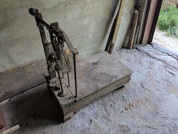 Bilancia bassacuna d'epoca