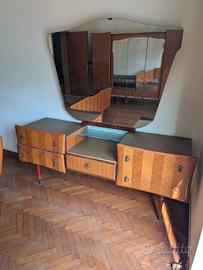 Camera da Letto Vintage Anni '50 - Design Mid-Cent