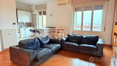 MORTARA CENTRO: AMPIO QUADRILOCALE CON AUTORIMESSA