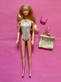 Barbie SunGold Malibu 1983 Superstar