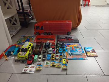 Grande lotto di macchinine 