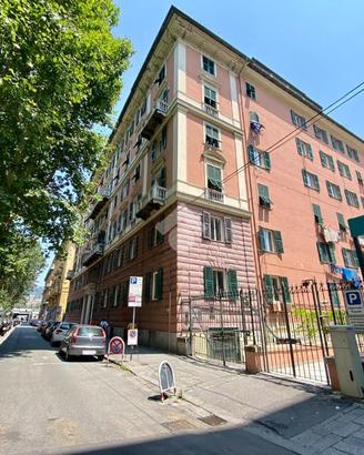 5 LOCALI A GENOVA