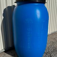 Fusti in plastica da 200 litri