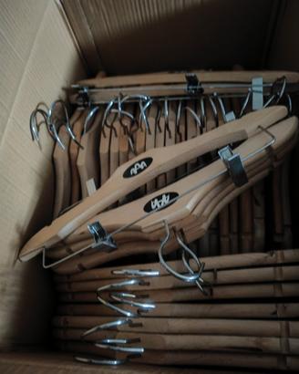 35 grucce di legno con molletta 