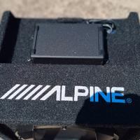 sub woofer attivo Alpine SWE-815