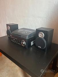 Impianto stereo con giradischi