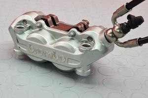 PINZA ANTERIORE DUCATI 848 2007 2013 2011