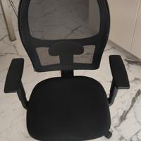 Sedia da ufficio regolabile e girevole 