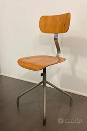 Sgabello industriale Velca Legnano vintage