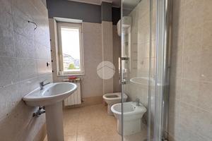 2 LOCALI A MARANO DI NAPOLI