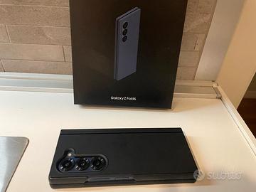 Samsung Z Fold 6 da 512 mb