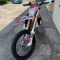 KTM 250 TPI Six Days 2023 Full power