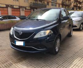 Lancia Ypsilon 1.2 69 CV 5 porte Silver