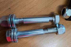 bulloni eccentrici per correzzione campanatura
