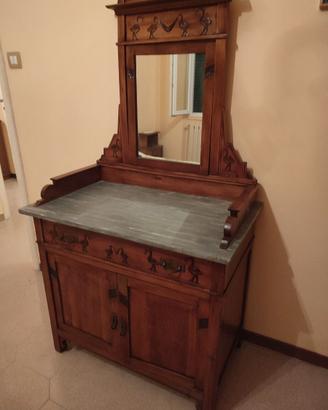 Comò in legno con specchio cicogne