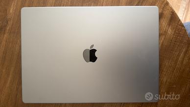 Macbook Pro 16" M1 , 32GB RAM, 2TB SSD