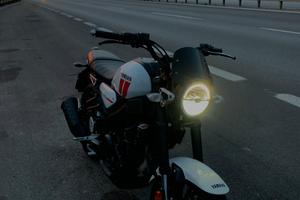 YAMAHA XSR 125