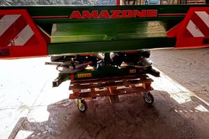 Spandiconcime Amazone za-m 1001