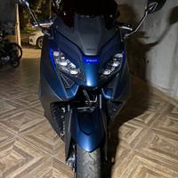 Yamaha t-max 560