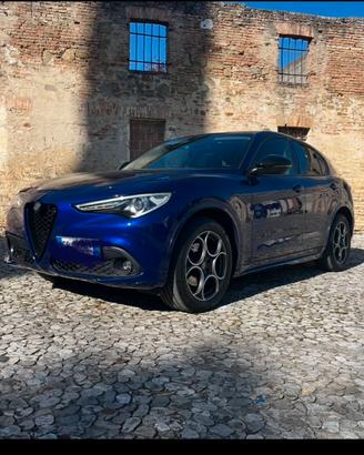 AR Stelvio Q4 JTD 190cv AT8 Business - 5000 € opt.