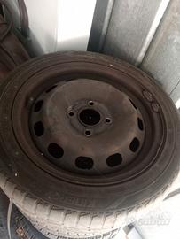 4 cerchi del 15 in acciaio Ford Fiesta e b max