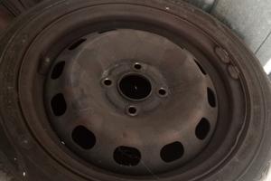 4 cerchi del 15 in acciaio Ford Fiesta e b max
