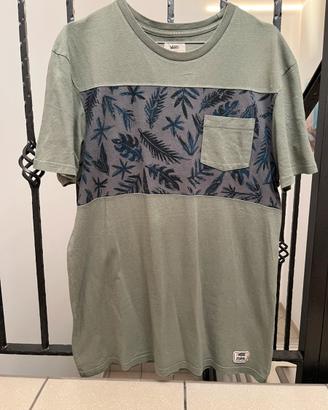 T-shirt vans