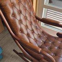 Dondolo in legno massello