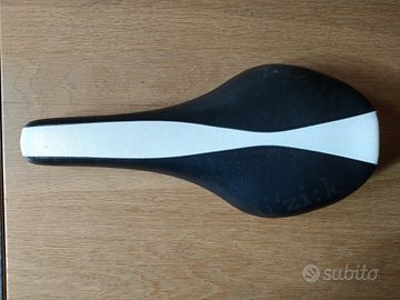 Sella Fizik Tundra manganese