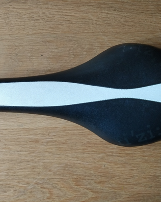 Sella Fizik Tundra manganese