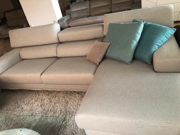 Divani in svendita dal nostro magazzino Nuovi